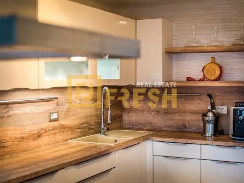 Prodaja, kuća, 300m², Tivat, Crna Gora - image 8