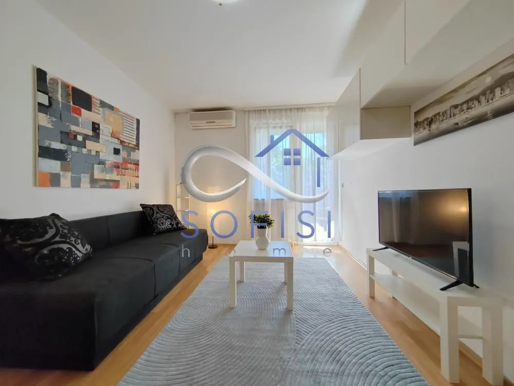Izdavanje, jednosoban stan, 38m², Centar, Novi Sad