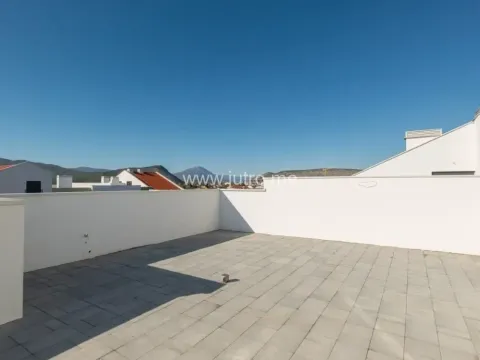 Sale, three bedroom apartment, 130m², Podgorica, Crna Gora - image 11