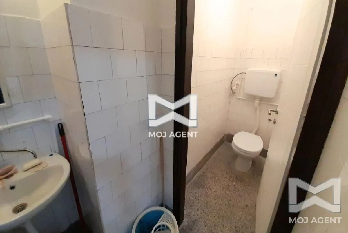 Rent, office space, 32m², Centar, Niš