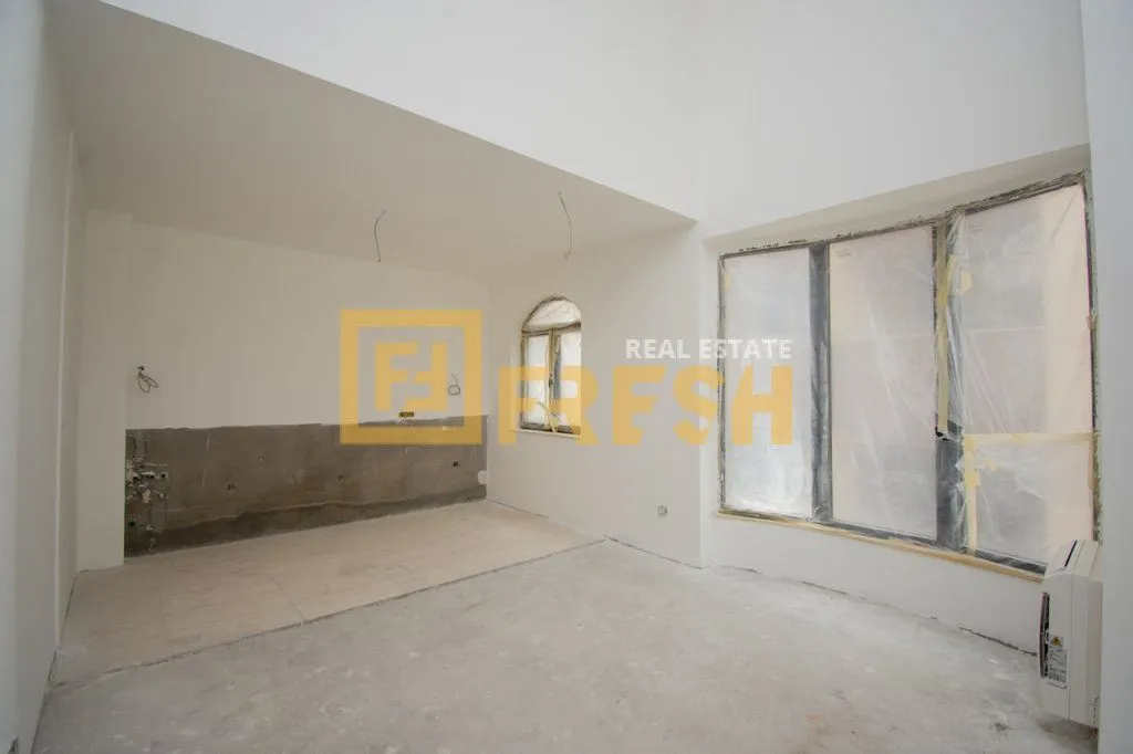 Prodaja, četvorosoban stan, 206m², Momišići, Podgorica