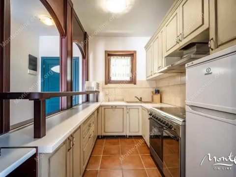 Sale, two bedroom apartment, 92m², Kostanjica, Kotor - image 16