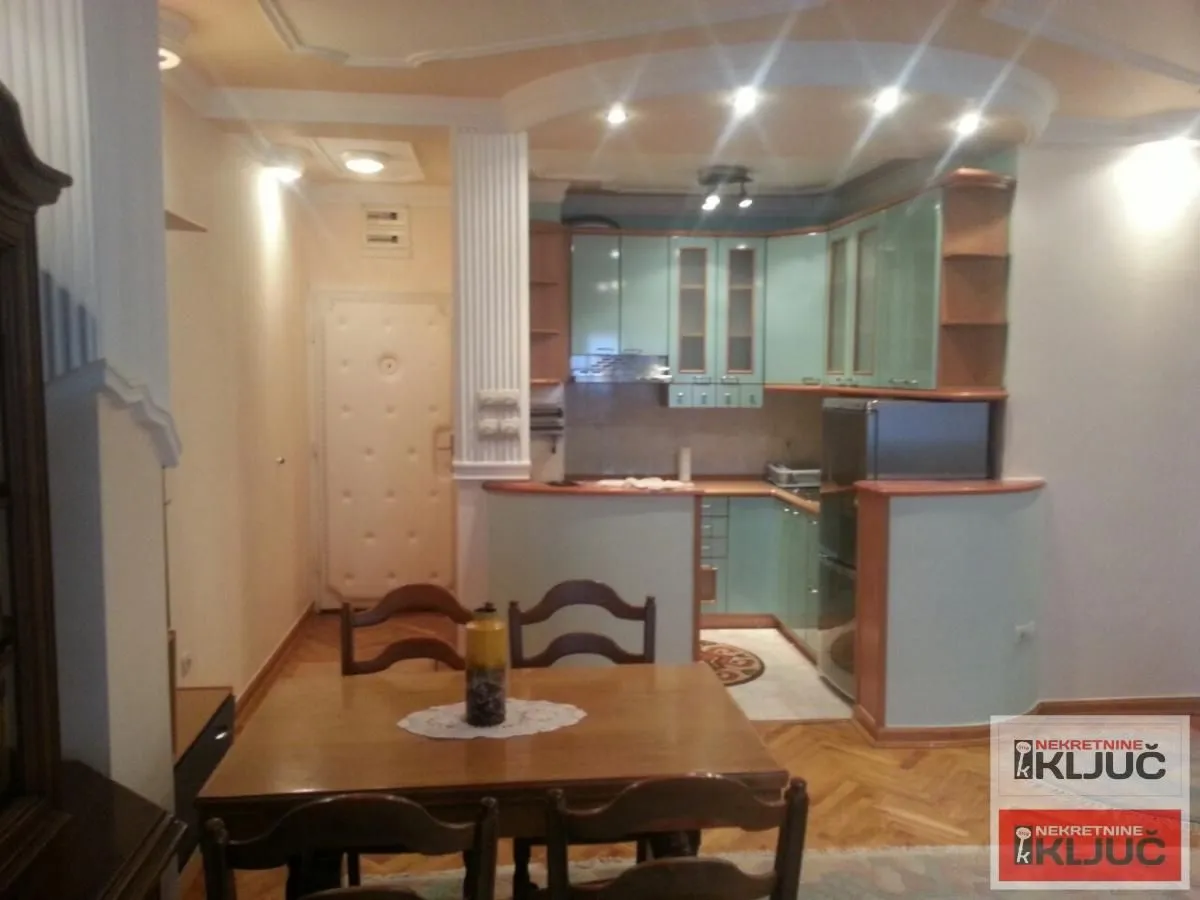 Prodaja, dvosoban stan, 56m², Grbavica, Novi Sad Sve Podlokacije