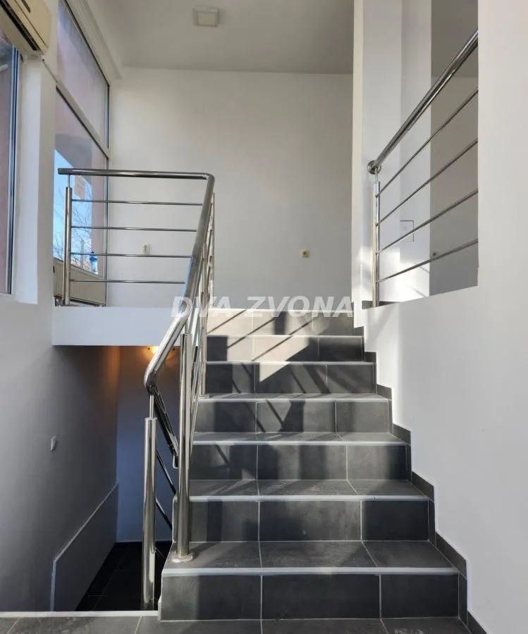 Rent, office space, 58m², Rotkvarija, Novi Sad Sve Podlokacije