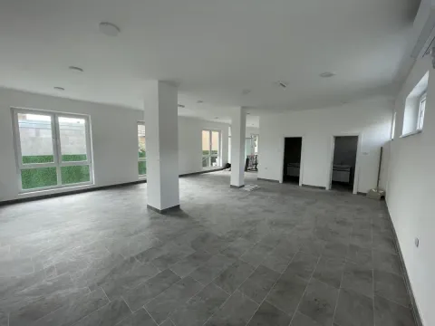 Rent, office space, 286m², Telep, Novi Sad Sve Podlokacije - image 2