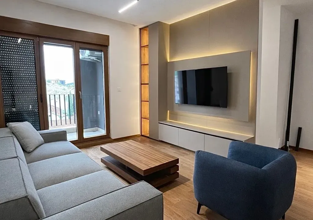 Izdavanje, dvosoban stan, 65m², Zagorič, Podgorica