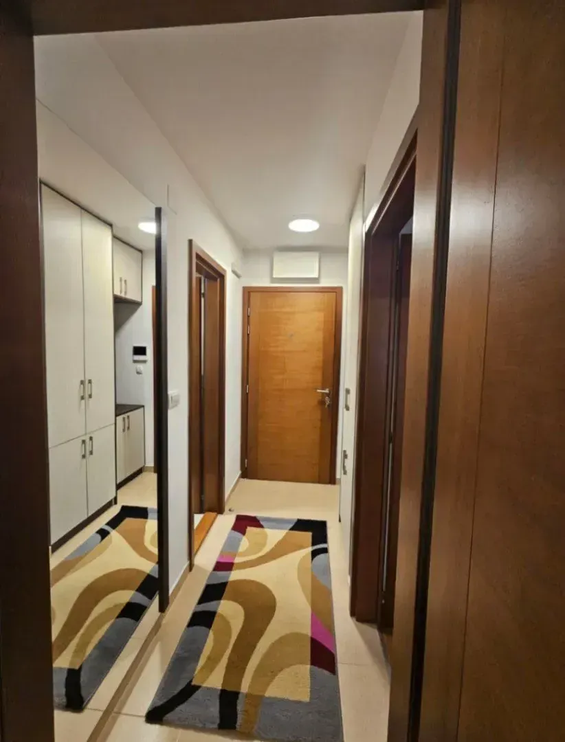 Izdavanje, jednosoban stan, 43m², Tološka šuma, Podgorica