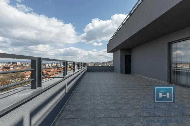 Prodaja, stan, 340m², Kajsijar, Jagodina