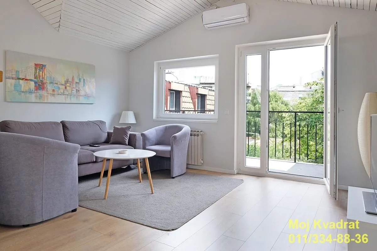 Prodaja, trosoban stan, 82m², Kalenić Pijaca, Vračar Sve Podlokacije