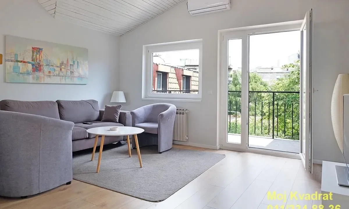 Prodaja, trosoban stan, 82m², Kalenić Pijaca, Vračar Sve Podlokacije