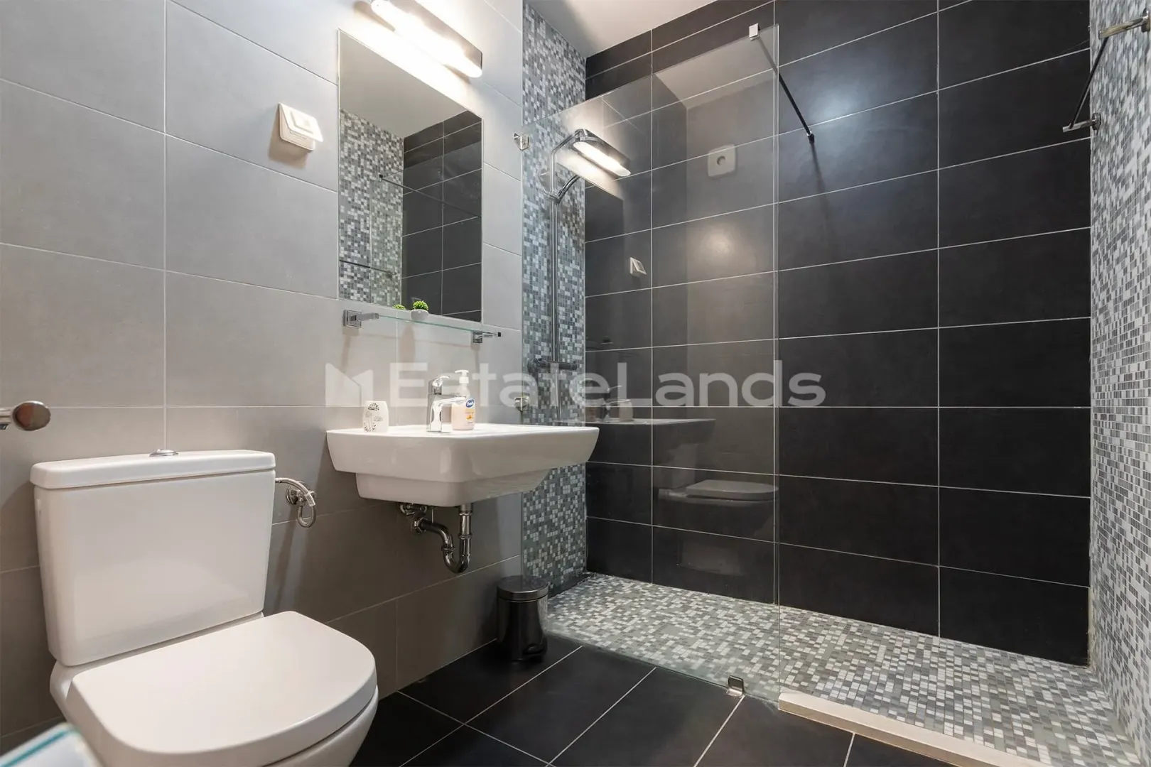 Prodaja, dvosoban stan, 84m², Morinj, Kotor