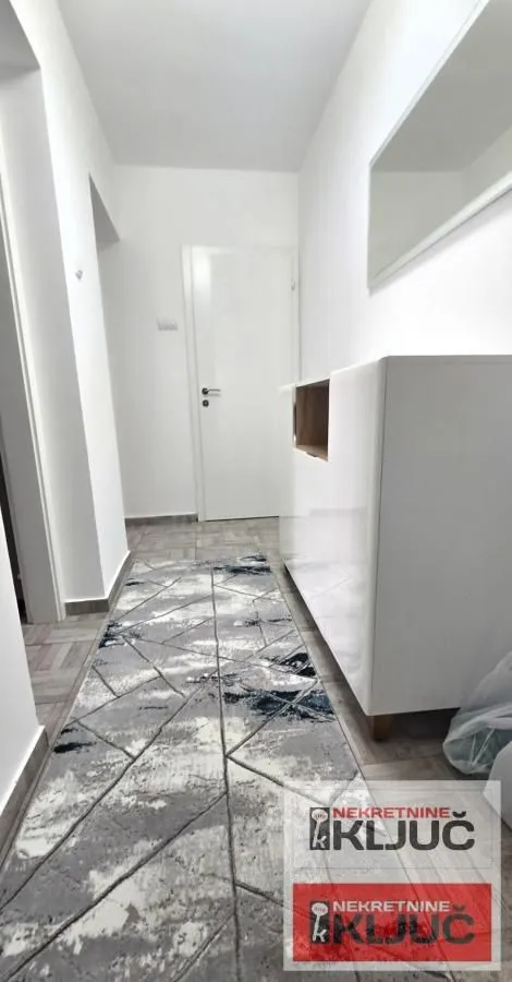 Izdavanje, dvosoban stan, 54m², Rotkvarija, Novi Sad Sve Podlokacije