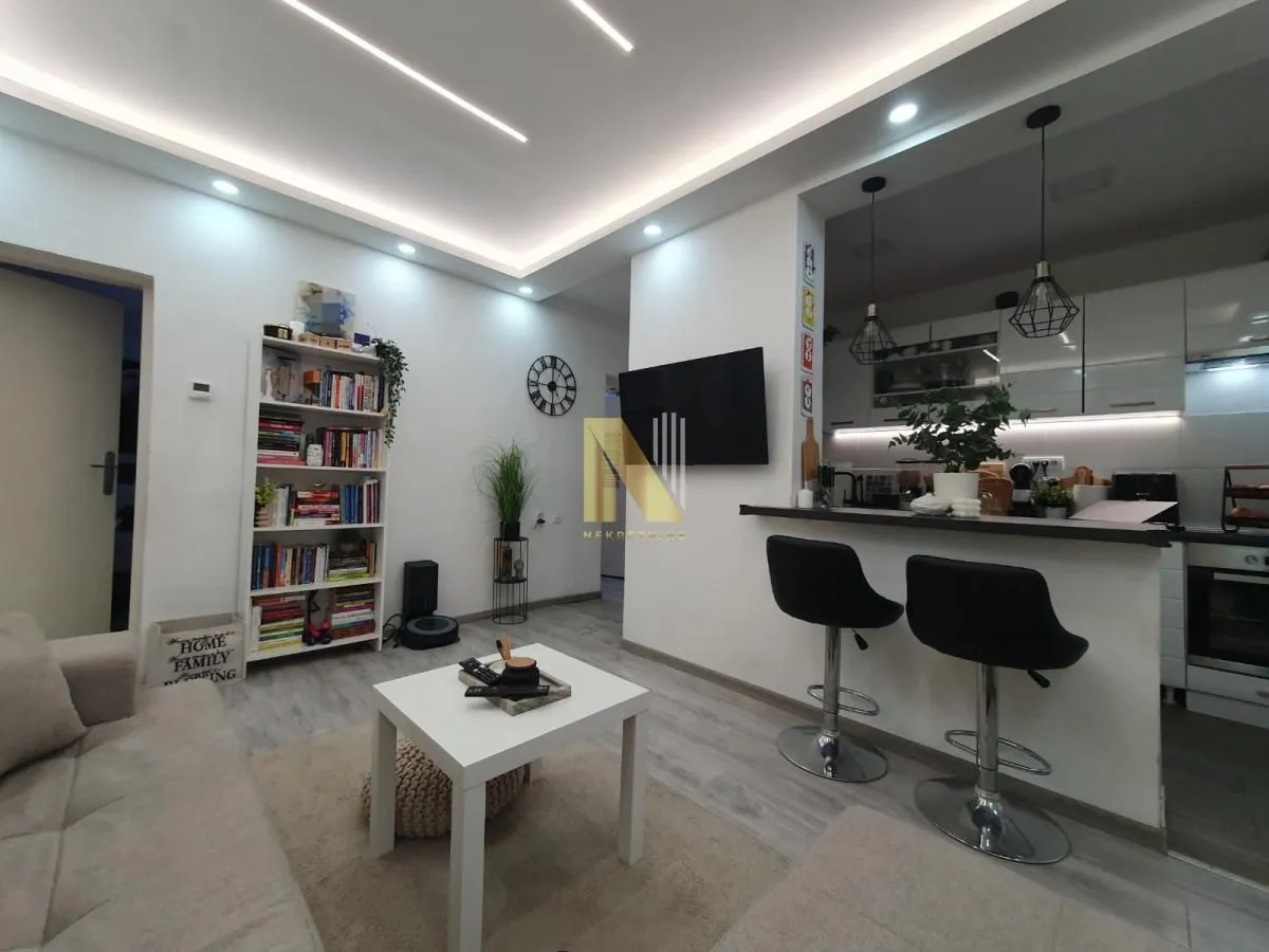 Prodaja, kuća, 76m², Salajka, Novi Sad Sve Podlokacije