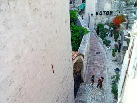 Prodaja, dvosoban stan, 75m², Stari Grad Kotor, Kotor - image 10