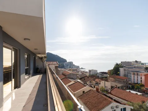 Sale, three bedroom apartment, 104m², Bečići, Budva - image 2