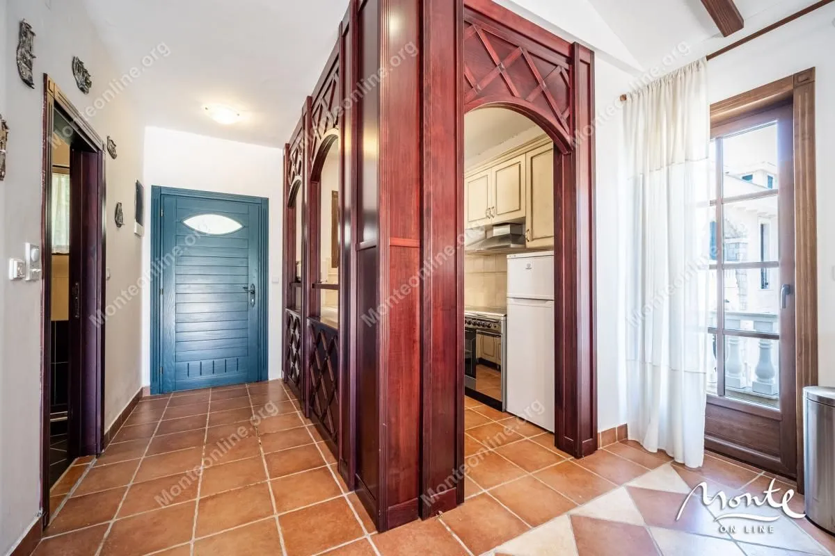 Prodaja, dvosoban stan, 92m², Kostanjica, Kotor