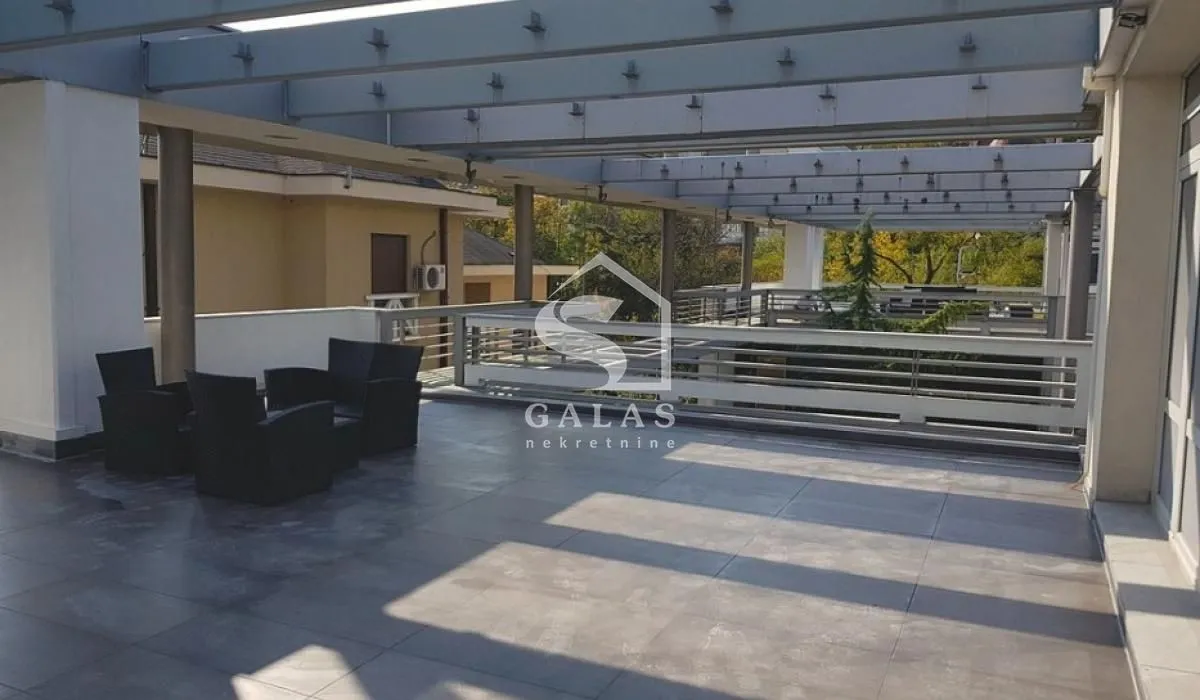 Izdavanje, četvorosoban stan, 148m², Savski Venac, Beograd