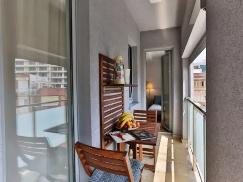 Daily-rent, two bedroom apartment, 60m², Centar, Budva - image 3