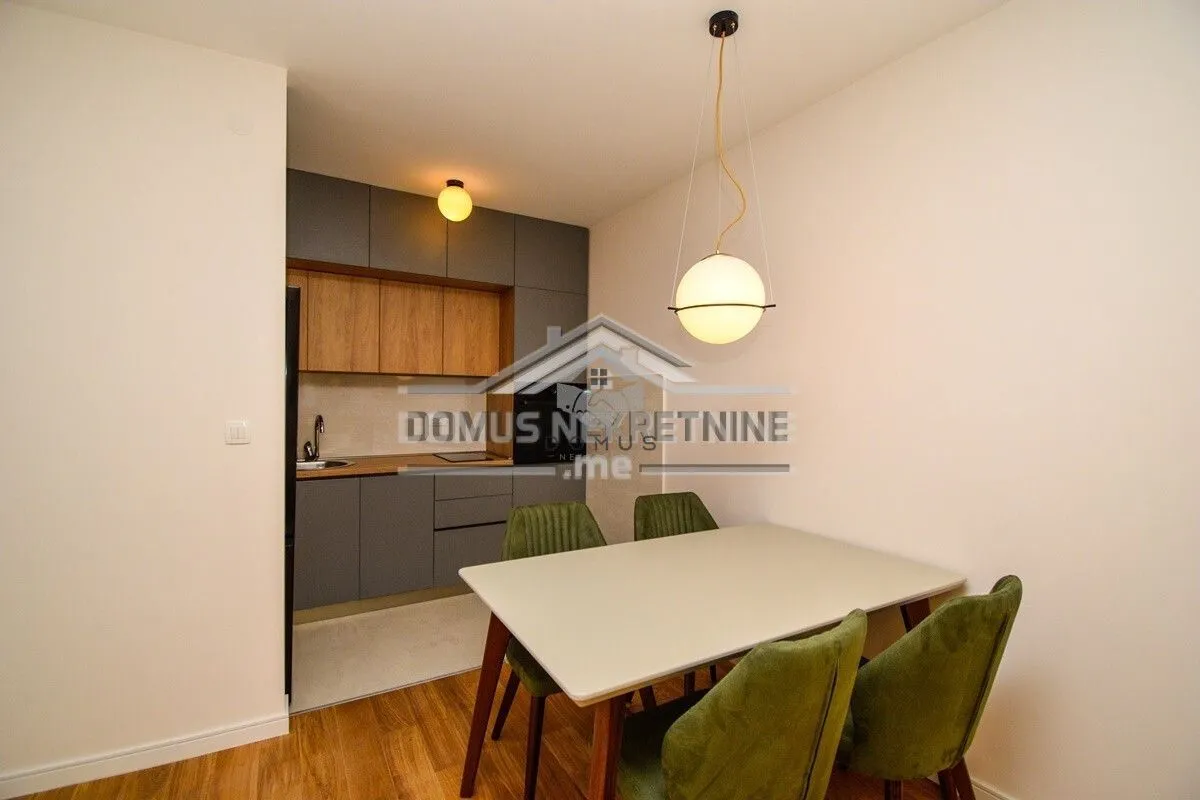 Prodaja, jednosoban stan, 49m², Central Point, Podgorica
