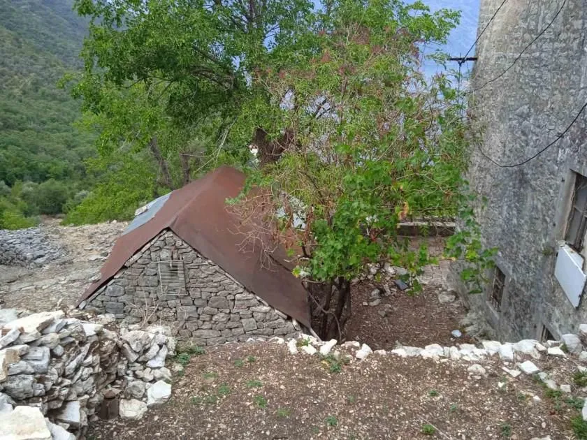 Sale, house, 180m², Gornji Stoliv, Kotor