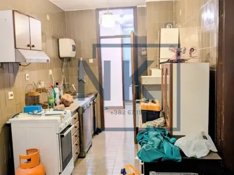 Prodaja, trosoban stan, 96m², Blok 6, Podgorica - image 2