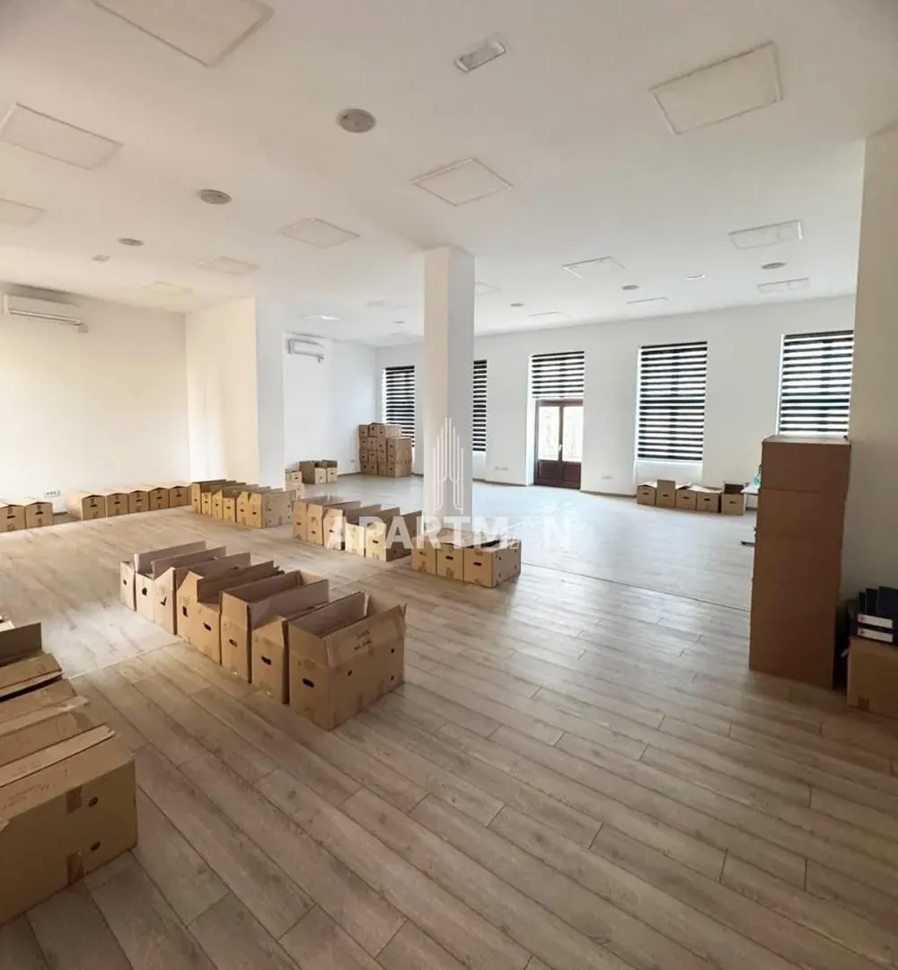 Rent, office space, 136m², Stari Grad, Beograd