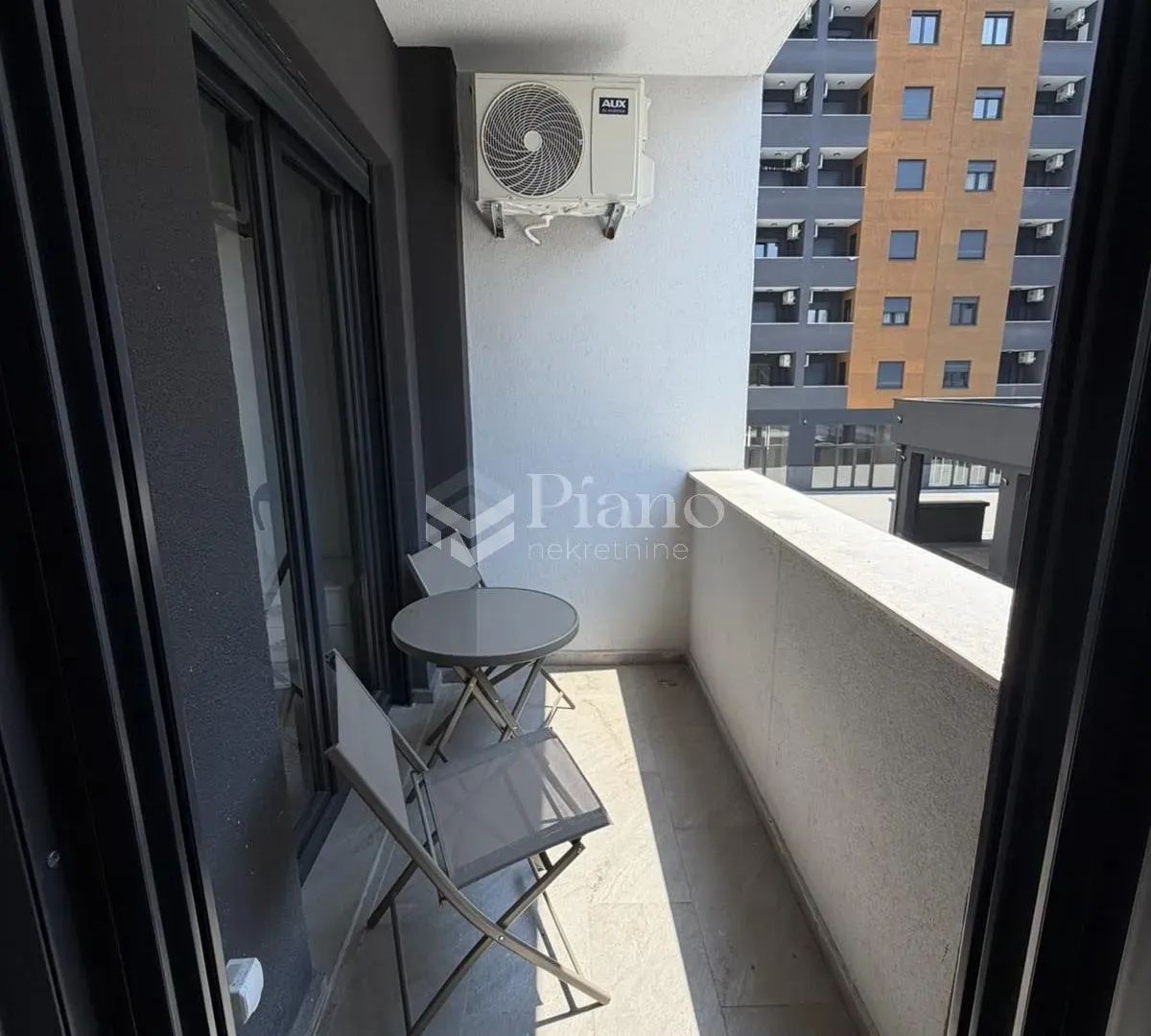 Izdavanje, jednosoban stan, 41m², Stari Aerodrom, Podgorica