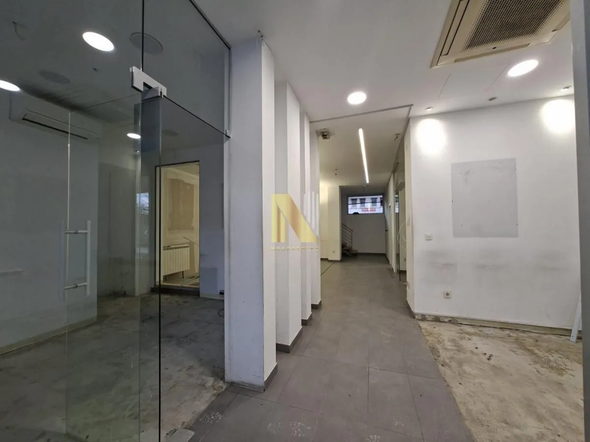 Rent, office space, 395m², Bulevar Oslobodjenja, Novi Sad Sve Podlokacije