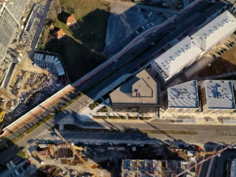 Izdavanje, poslovni prostor, 300m², Kod Capital Plaze, Podgorica - image 10