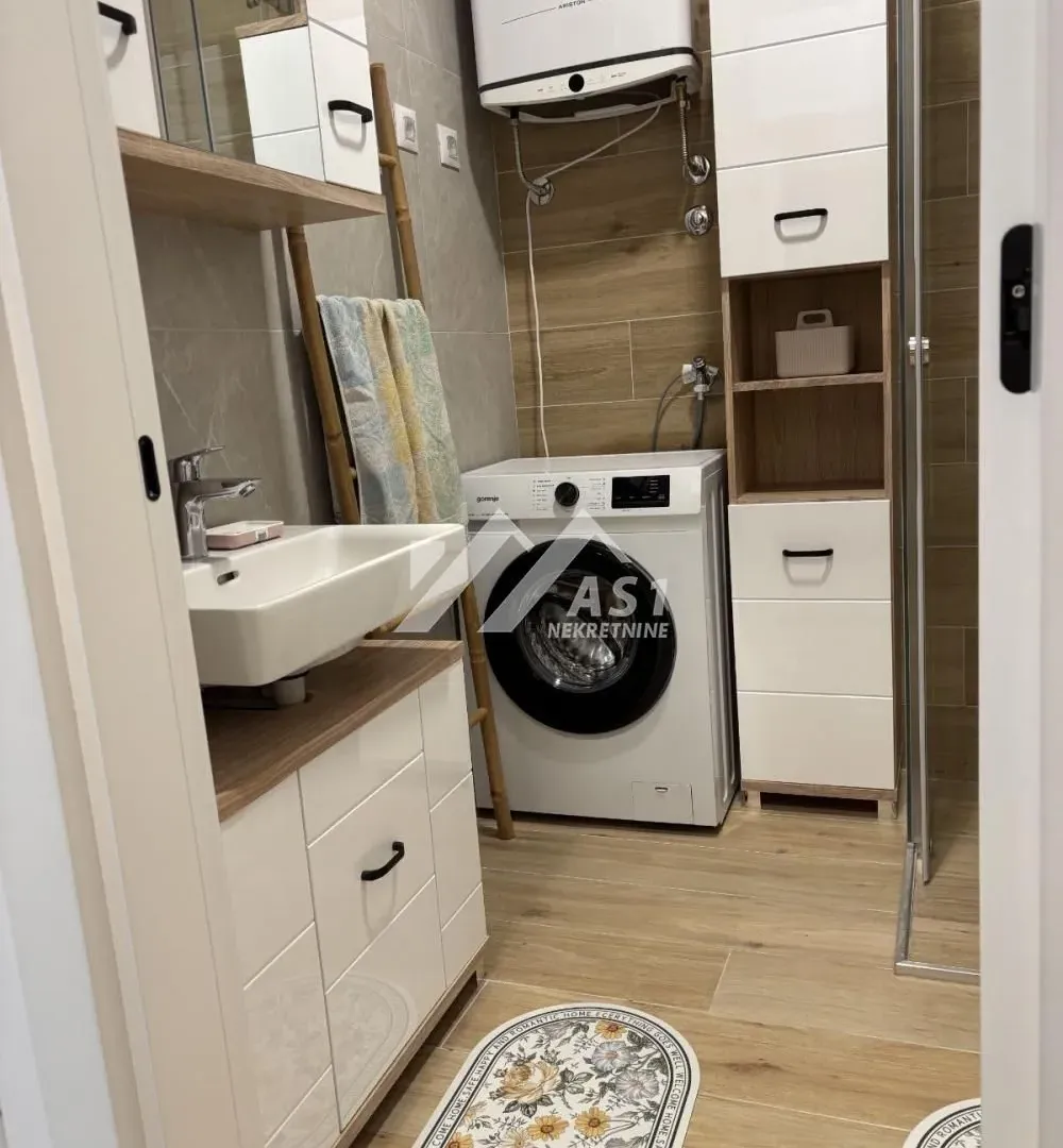 Izdavanje, dvosoban stan, 48m², Podbara, Novi Sad Sve Podlokacije