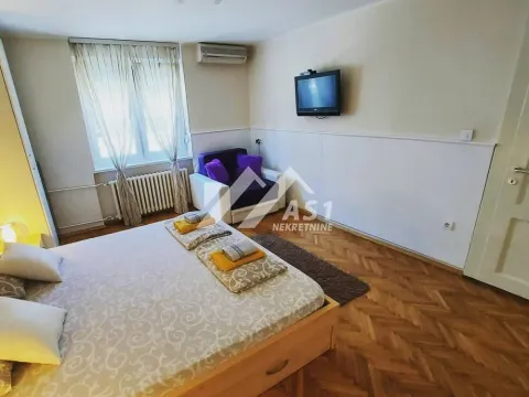 Izdavanje, dvosoban stan, 45m², Centar, Novi Sad - image 4
