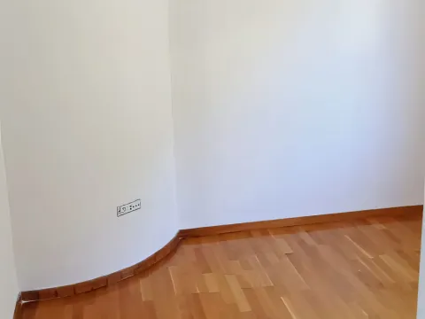 Sale, three bedroom apartment, 90m², Bečići, Budva - image 10