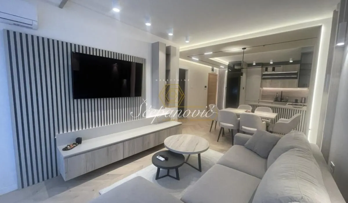 Izdavanje, dvosoban stan, 52m², Grbavica, Novi Sad Sve Podlokacije