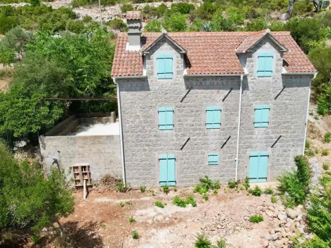 Prodaja, kuća, 138m², Zagora, Kotor - image 20
