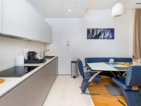 Sale, one bedroom apartment, 97m², Budva, Crna Gora - image 3