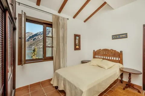 Prodaja, trosoban stan, 92m², Kostanjica, Kotor - image 7
