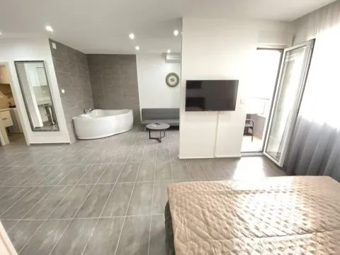 Izdavanje, jednosoban stan, 44m², Budva, Crna Gora - image 3