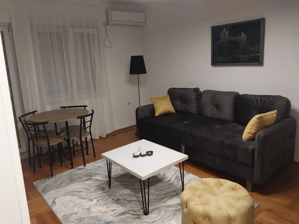 Prodaja, jednosoban stan, 37m², Centar, Podgorica