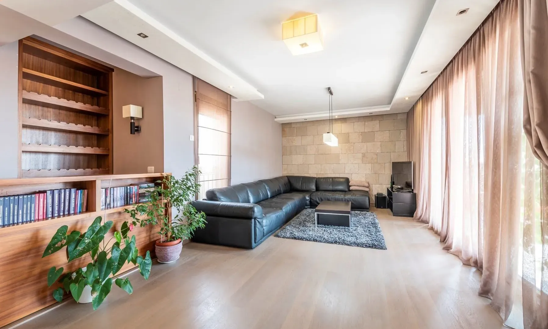 Sale, three bedroom apartment, 215m², Centar, Budva