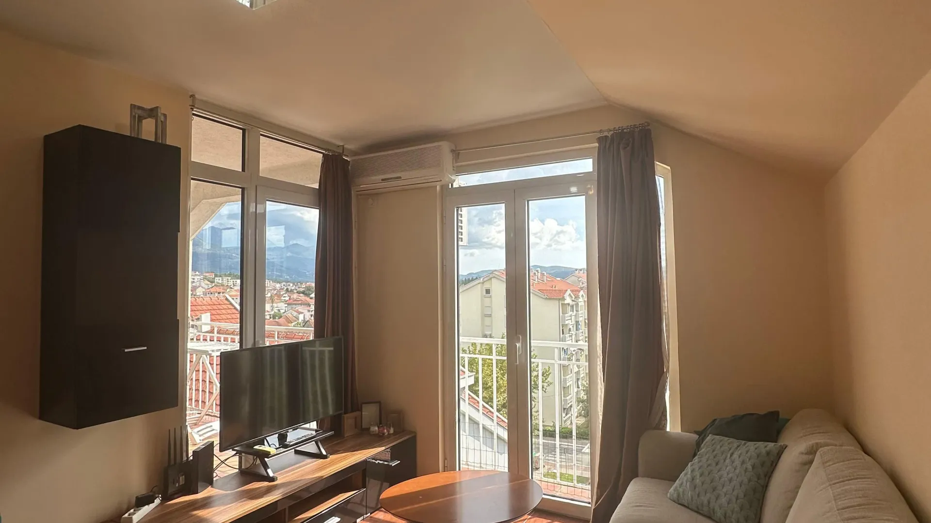 Rent, one bedroom apartment, 56m², Centar, Tivat