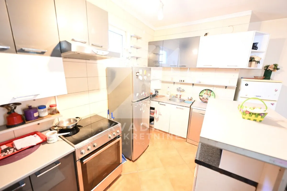 Sale, house, 352m², Masline, Podgorica