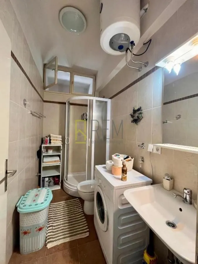 Prodaja, jednosoban stan, 40m², Centar, Tivat