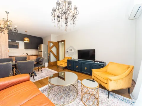 Izdavanje, dvosoban stan, 70m², Ljubović, Podgorica - image 1