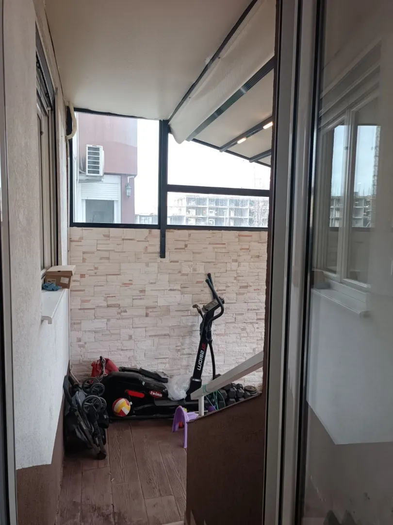 Natkriveni balkon sa vježbačkom sp.