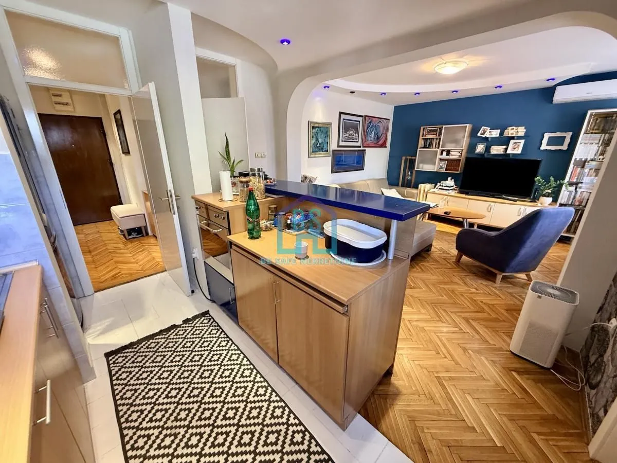 Prodaja, trosoban stan, 73m², Bulevar Oslobodjenja, Novi Sad Sve Podlokacije
