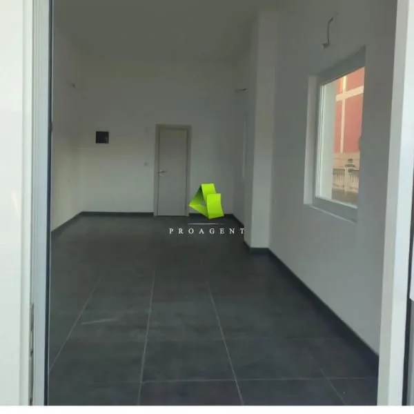 Izdavanje, poslovni prostor, 33m², Pantelej, Niš