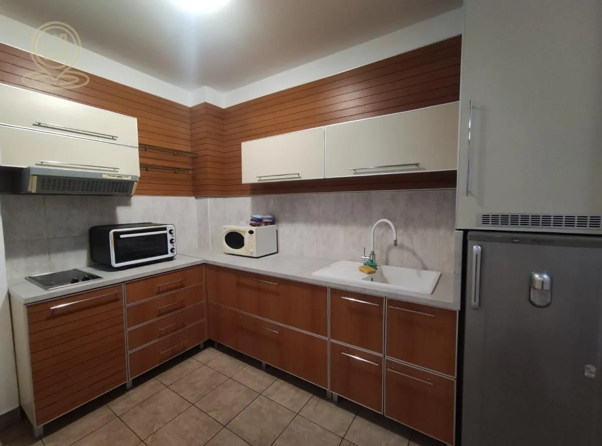 Izdavanje, dvosoban stan, 62m², Centar, Novi Sad