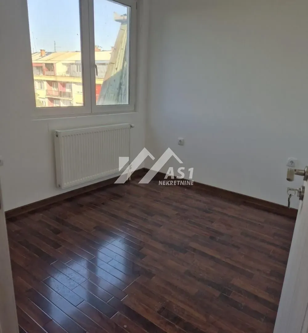 Prodaja, trosoban stan, 78m², Vrbas, Novi Sad