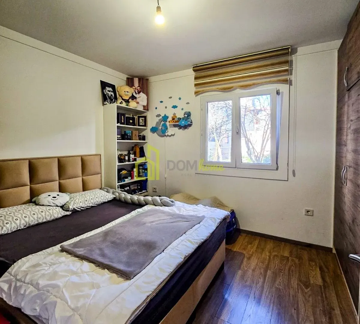 Sale, house, 216m², Blok 6, Podgorica
