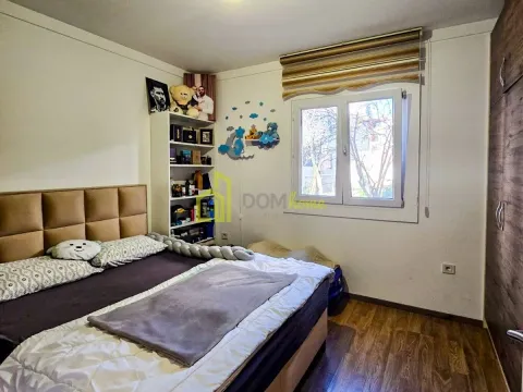 Sale, house, 216m², Blok 6, Podgorica - image 21